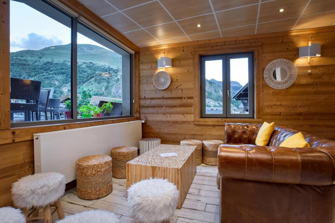 Hotel Les Essarts, Ussim Vacances Valloire Bagian luar foto